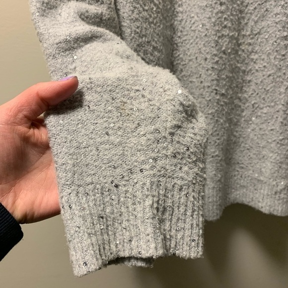 - Karl Lagerfeld sequins sweater size large - Picture 11 of 11